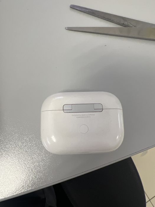 Кейс от Air Pods Pro оригинал