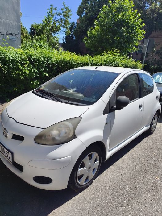 Vând Toyota Aygo