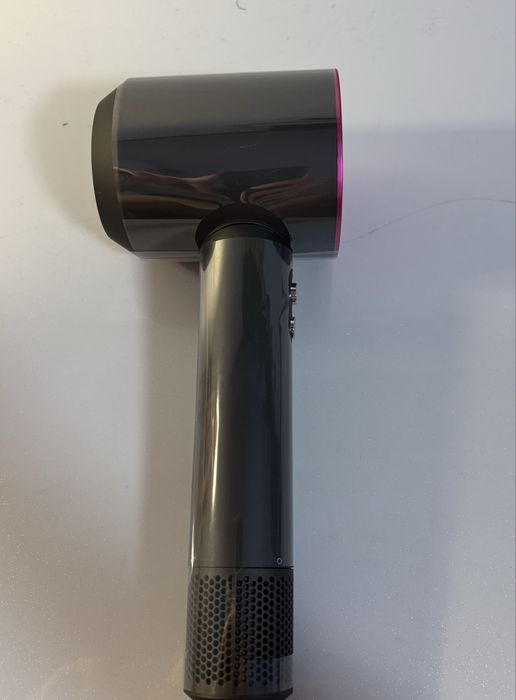 Dyson  supersonic