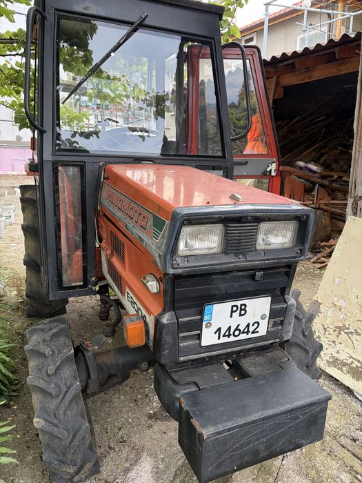 Hinomoto E2004 2011