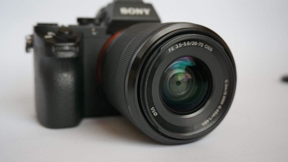 Sony alpha 7ii и sony 28-70 на 6000 кадъра. Като нов