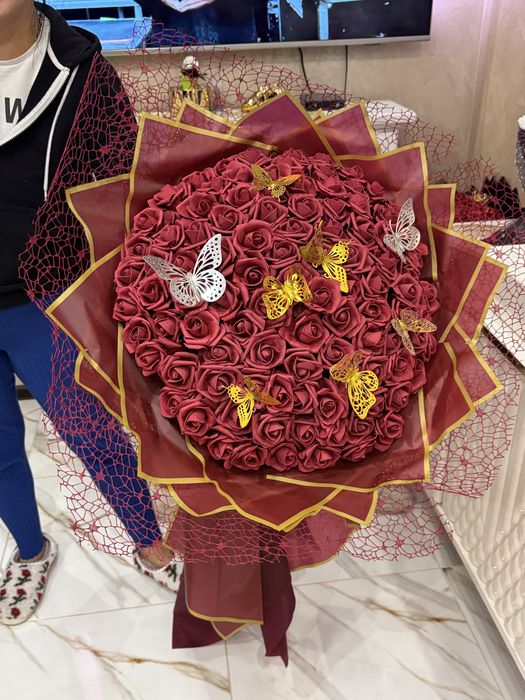 Голям букет от вечни 101 рози