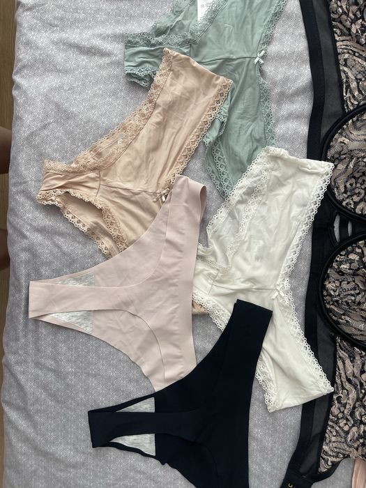 4ри сутиена + 5 чифта бикини H&M и прашки общо за 16евро