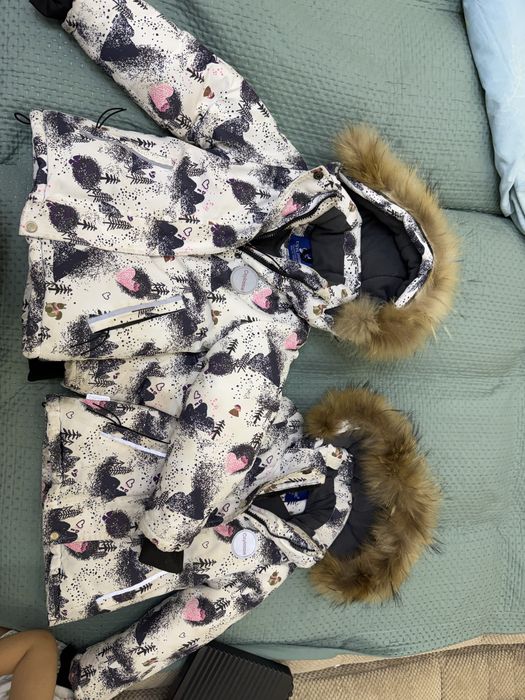 Продам детские куртки