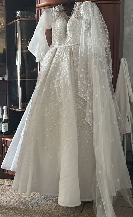 Свадебное платье, продам