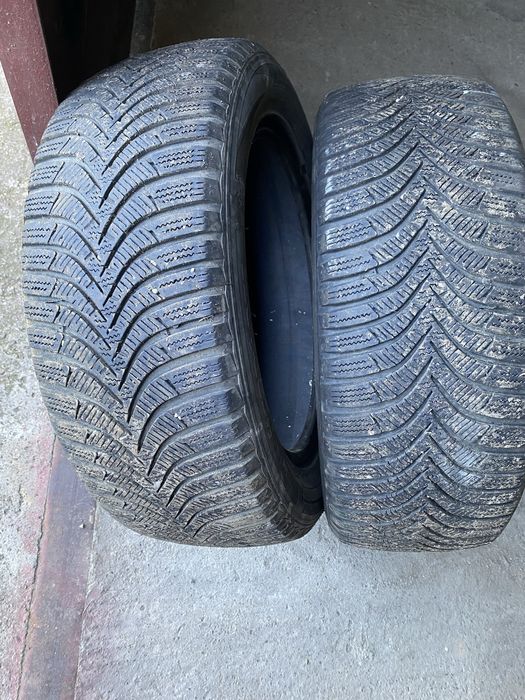 Vand 2 anvelope de iarna 205/55/16