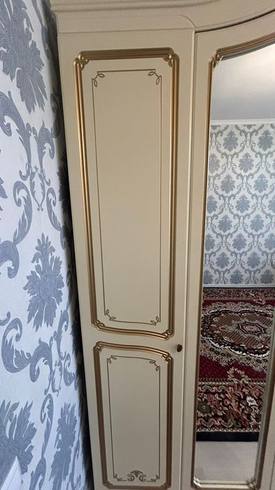 Мебель көп қолданылмаған,бағасы келисимди