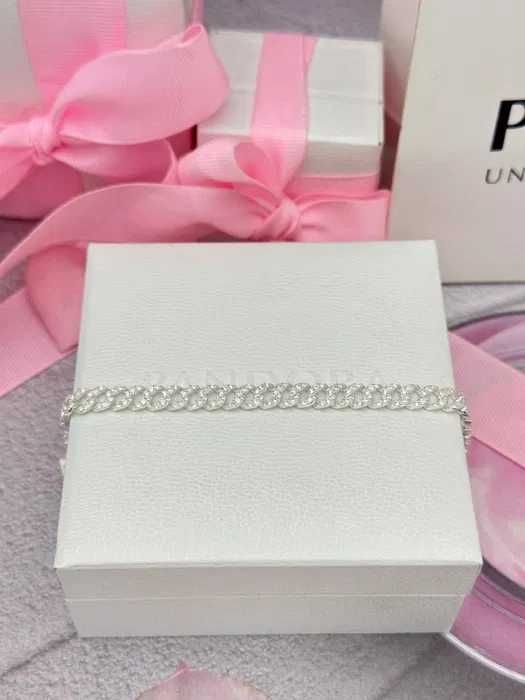 Гривна Пандора|Pandora