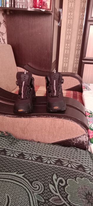 Тактические ботинки. Черные на струне