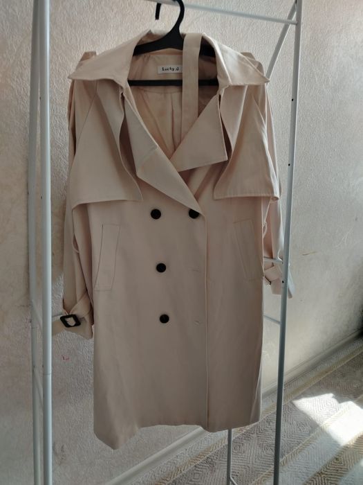 Бежевый тренч женский