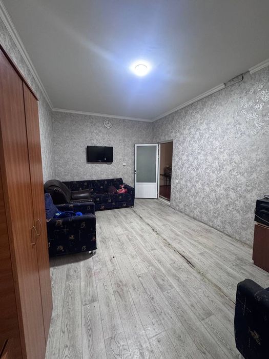 Продажа 2/1/4 на Юнусабад-12 [70м²] первая линия для бизнеса