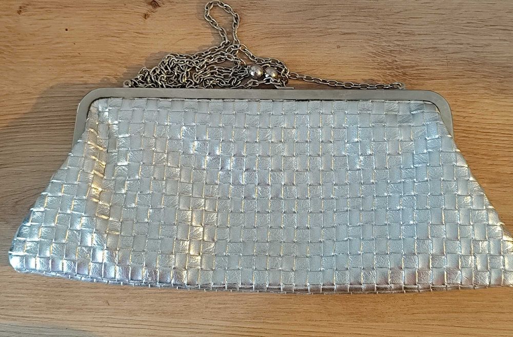 Дамска бална чанта сребро