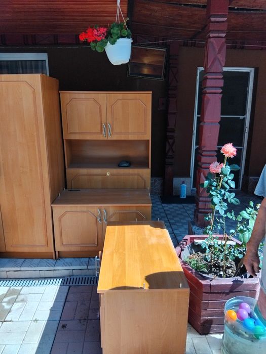 Vând mobilier de dormitor