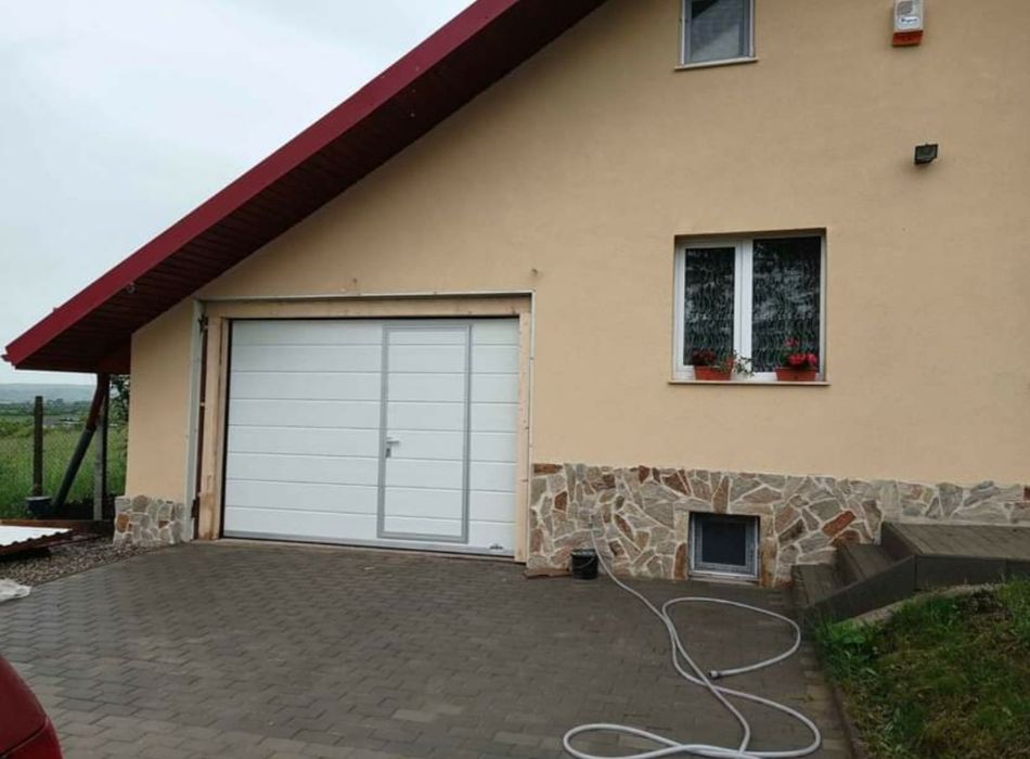 Usa de garaj/ porți industrial/ porți tip rulou / usi secționale/ usi