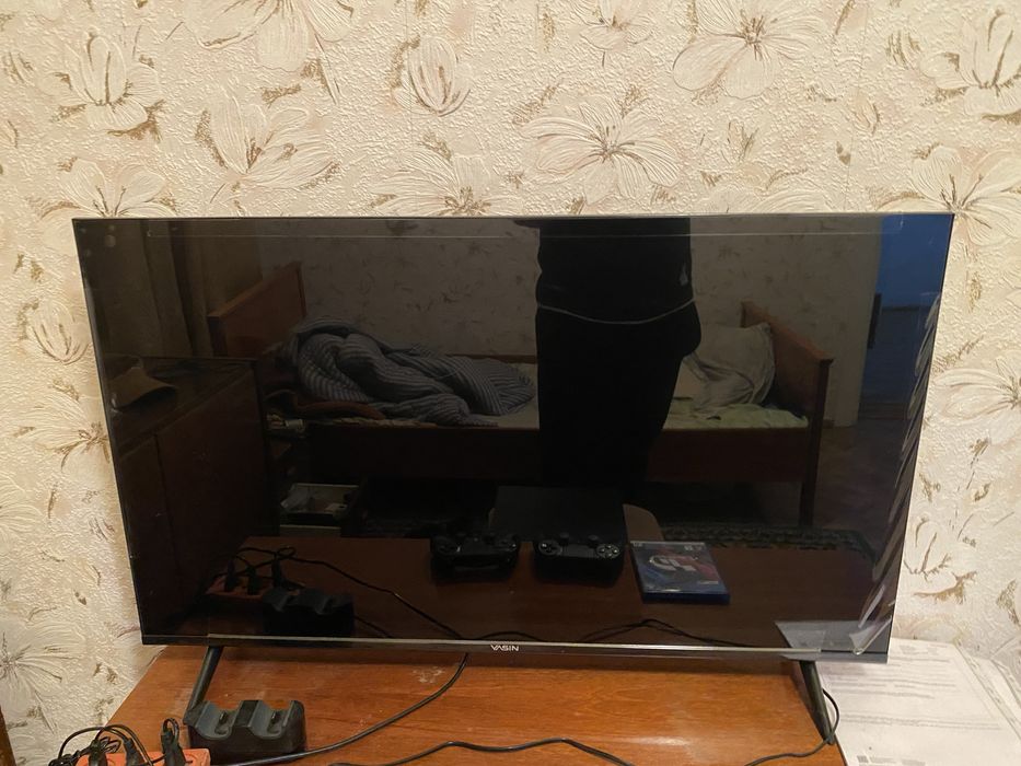 телевизор yasin smart 109см