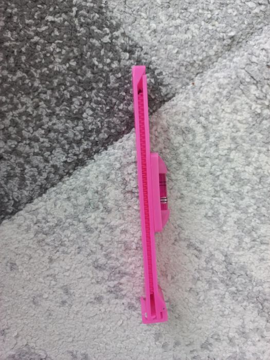 нивелир за бритон,диадема плитка