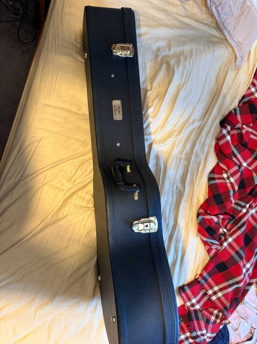 Акустична китара Fender Paramount PD-220E махагон