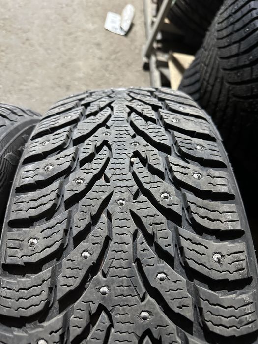 Nokian hakkapeliita 9 235/55/18