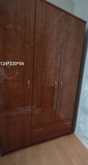 Продам бельевой шкаф
