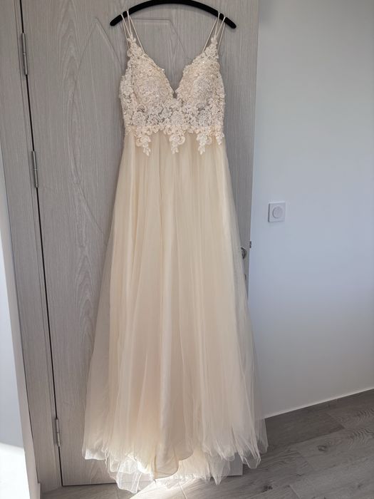 Официална рокля