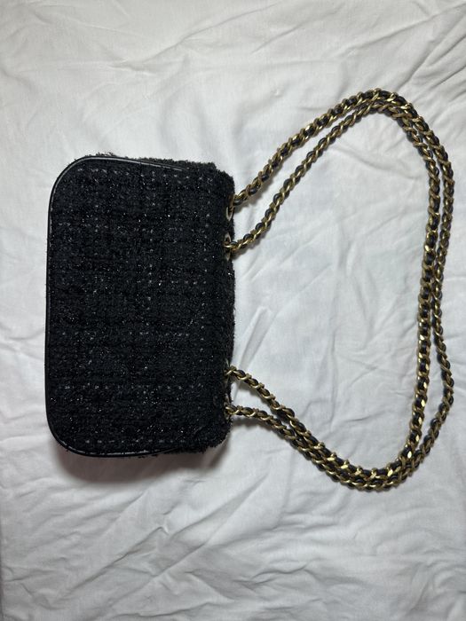 Чернa чанта guess