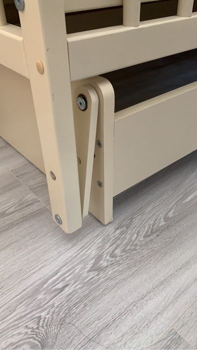 Продам детскую кроватку