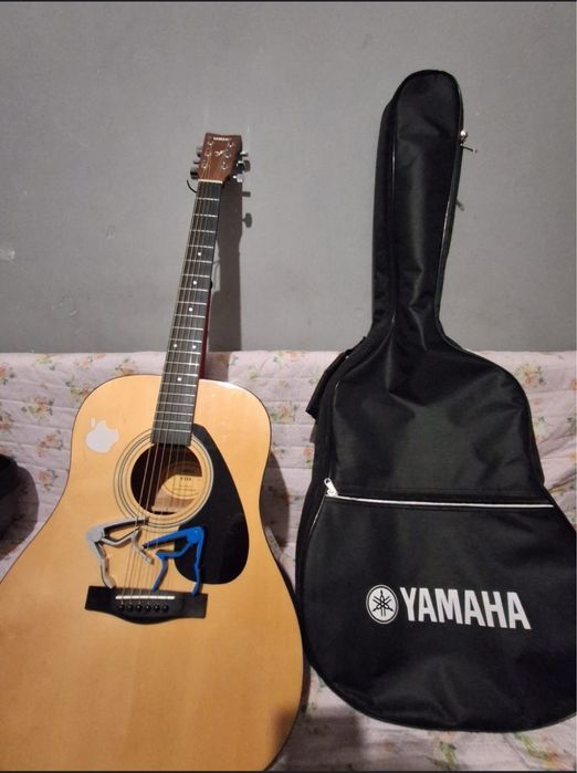 Продам гитару Yamaha f310