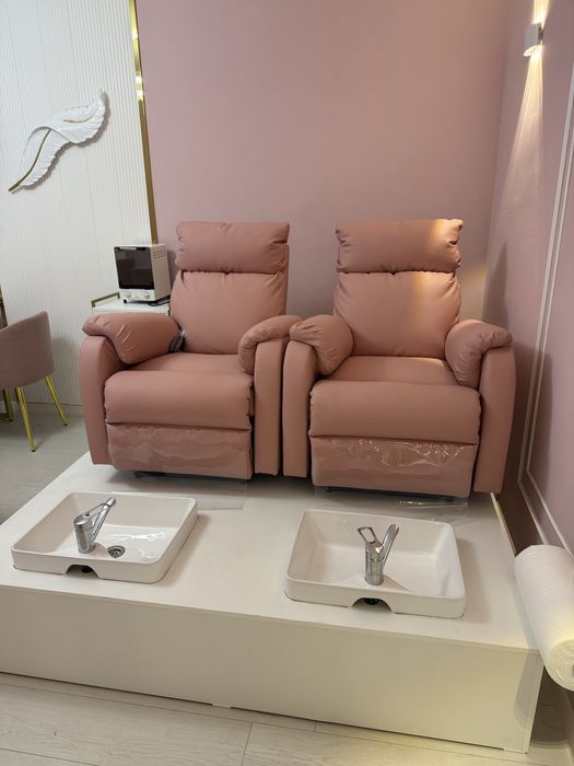 Реклайнер для салона красоты