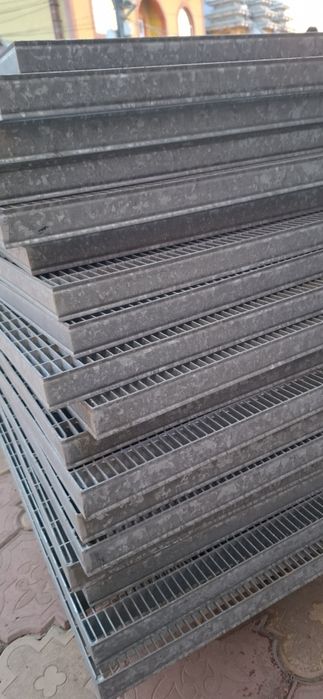 Trepte și gratare zincate