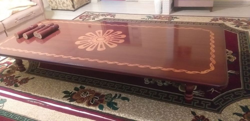 Stol sotiladi srochno