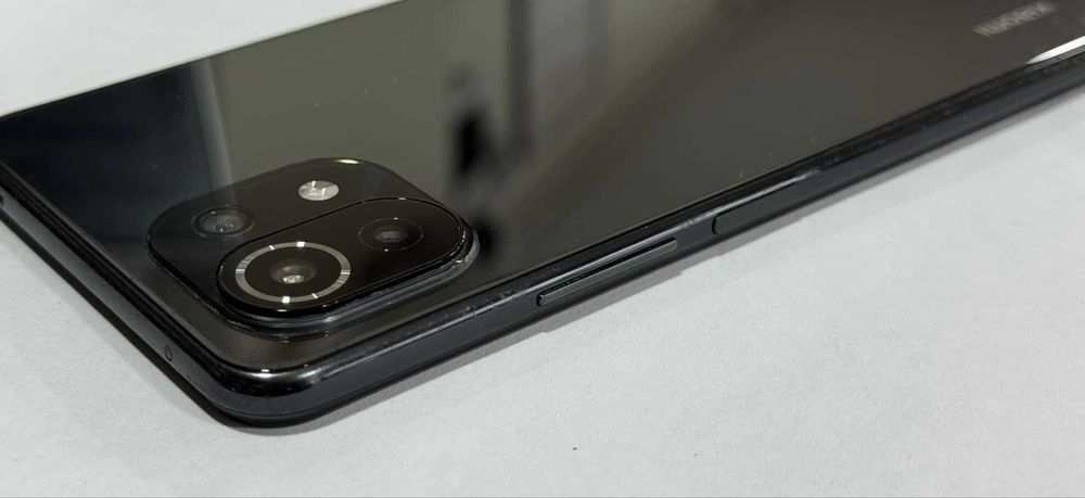Телефон Xiaomi 11 lite 128/6gb