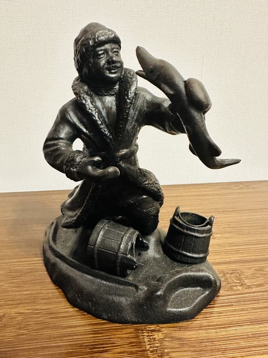 Продам фигуру "Емеля с щукой" (Куса, 1981)