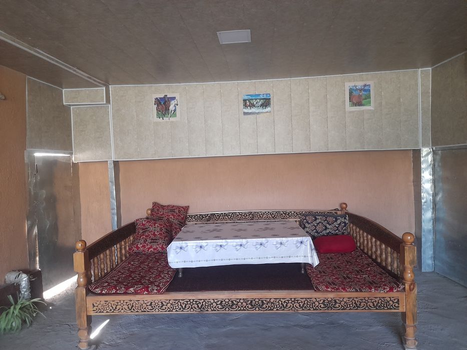 Ташкент вилоят бостонлих тумани абаида  6 хонали уи ва 2 хона времена