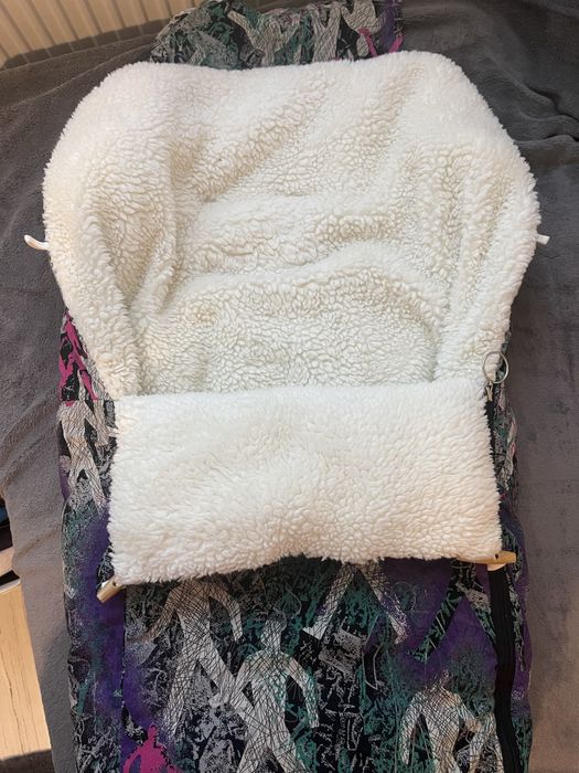 Зимно чувалче за бебешки кош