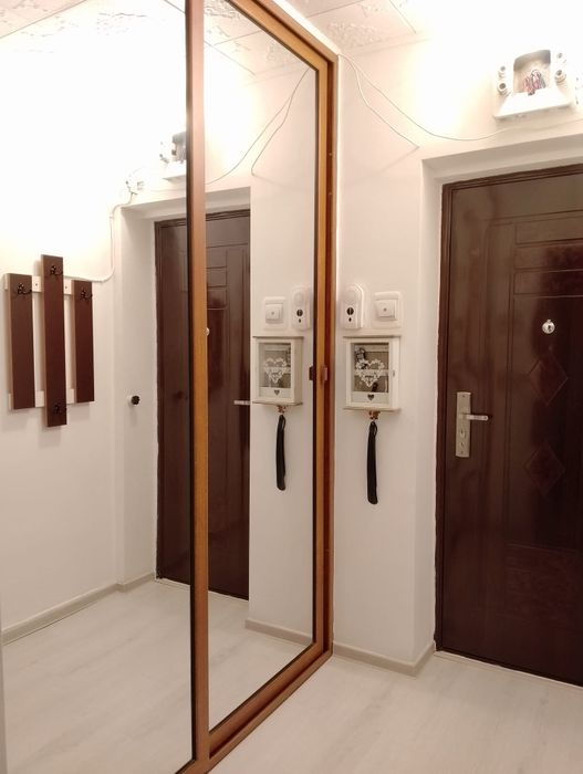 Vând sau schimb garsonieră centrală Târgu-Jiu