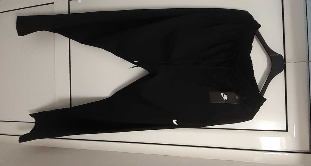 Мъжки спортни панталони на Найк