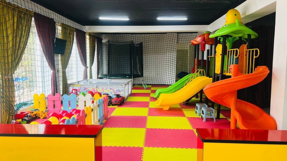 Аттракцион болалар майдончаси учун