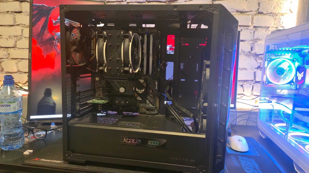 Компютърна конфигурация с AMD Ryzen 7 5800X и 32gb RAM + Монитор