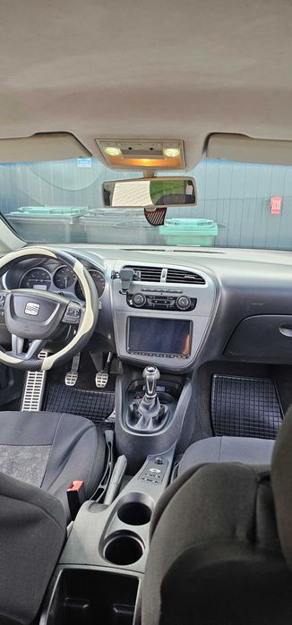 SEAT Leon 2011 — imagine 4