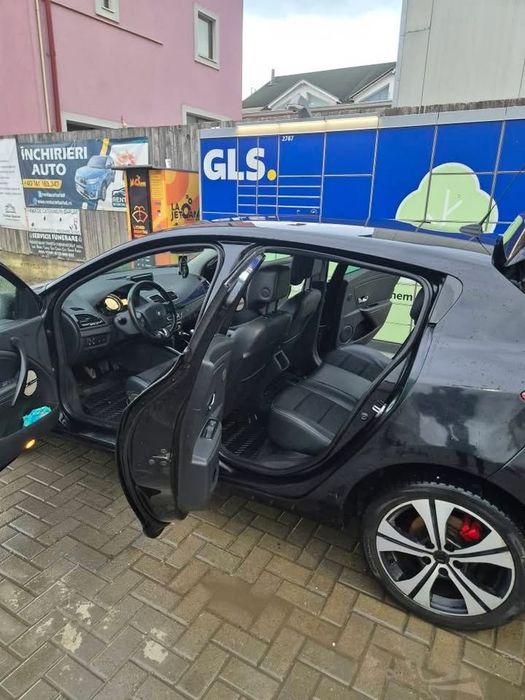 Renault Megane bose facelift.