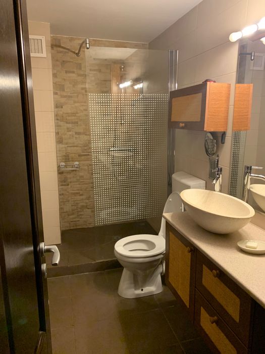 Închiriez apartament Brâncoveanu cu loc de parcare