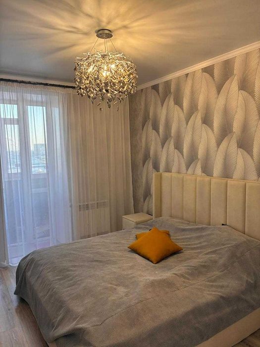 Продам 3-х комнатную квартиру в районе плазы