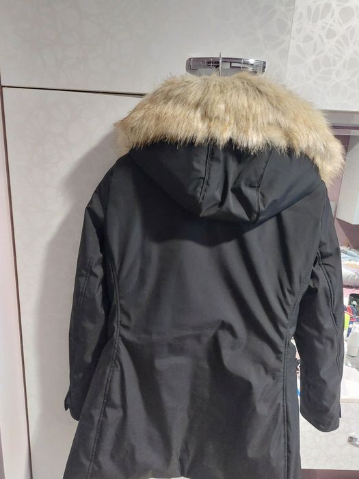 Дамска парка Зара