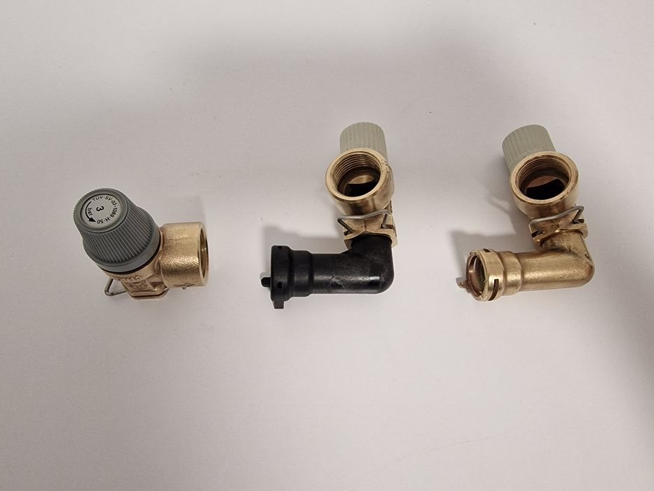 Supapa 3 Bar Centrala termica Vaillant VUW 242/2-3; 242/2-5; 282/2-5;