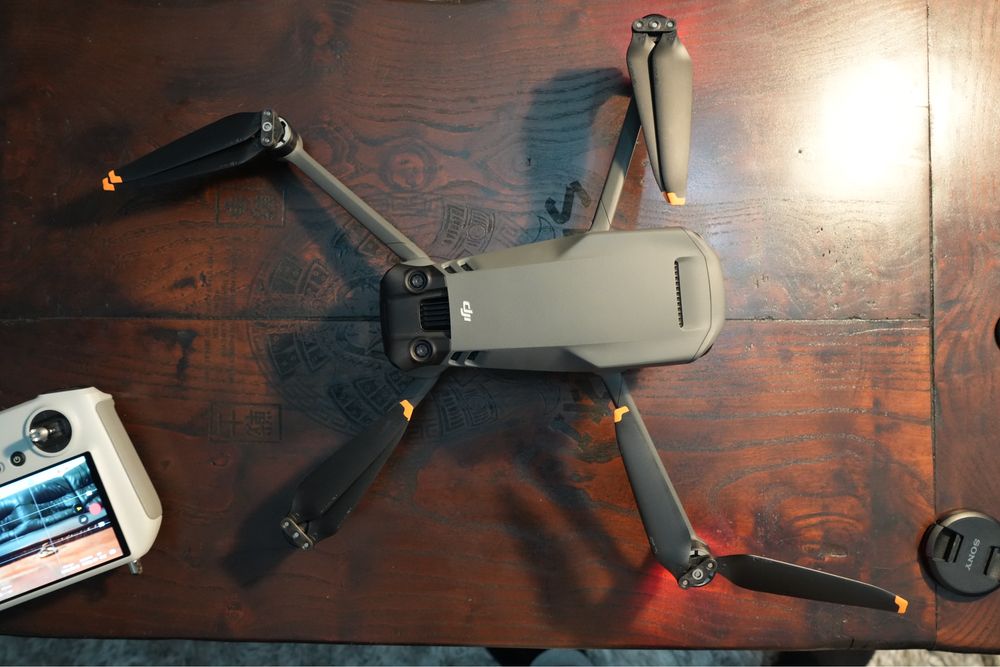 Dji mavic 3 classic, 3 батерии, Dji RC, куфар