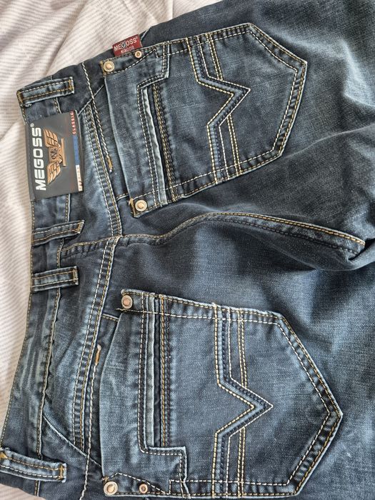 Продаются джинсы