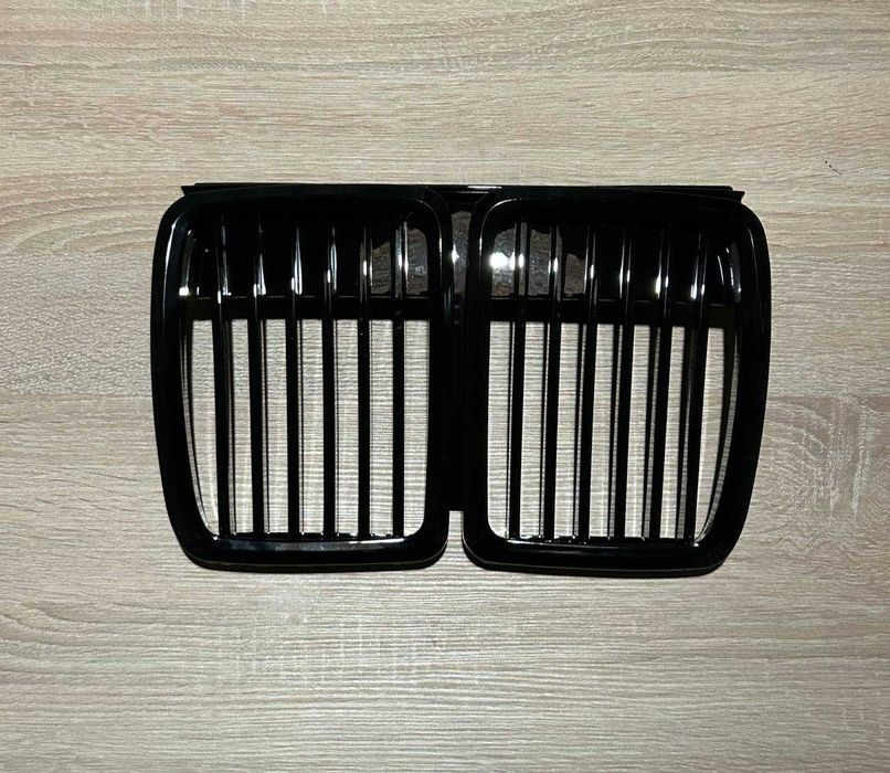 Черни гланцови бъбреци за BMW E30