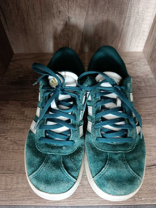 Маратонки Адидас и new balance