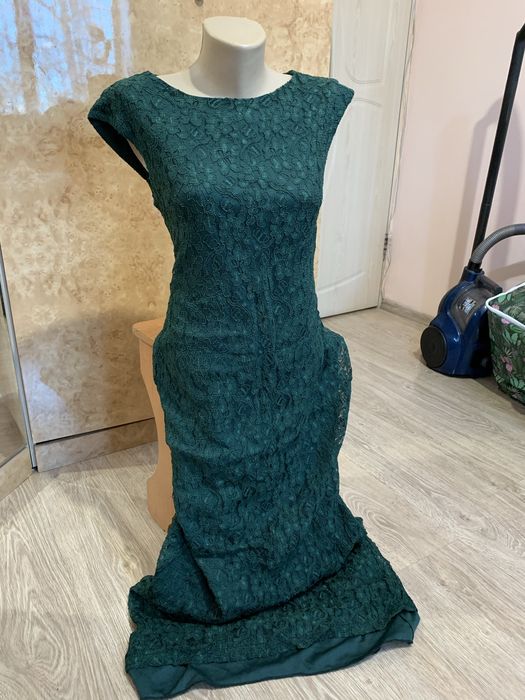 Платья вечерние элегантные р.42, 44, 46