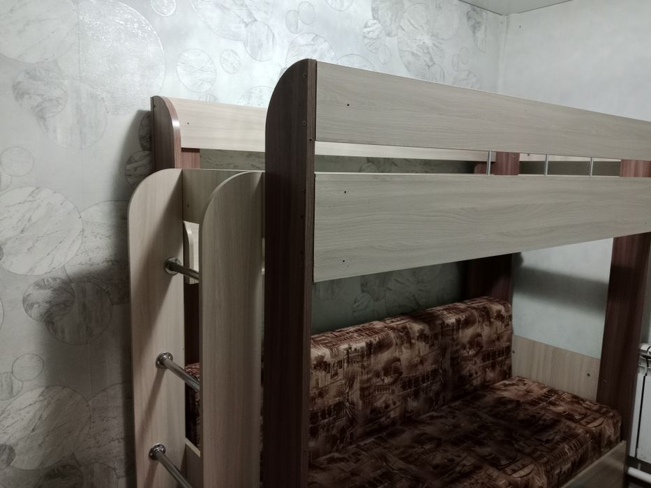 Продам 2ух ярусную кровать